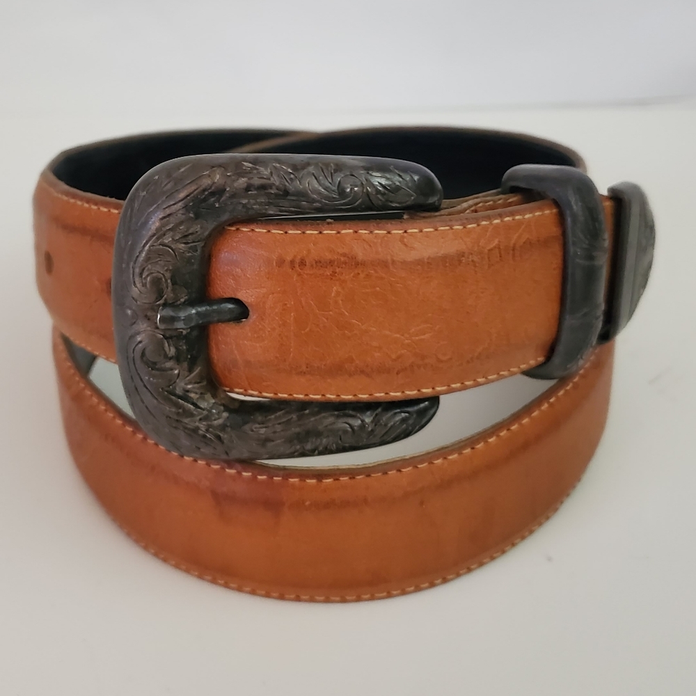 Avignon Women's Leather Belt.  Size: S. Excellent Condition!